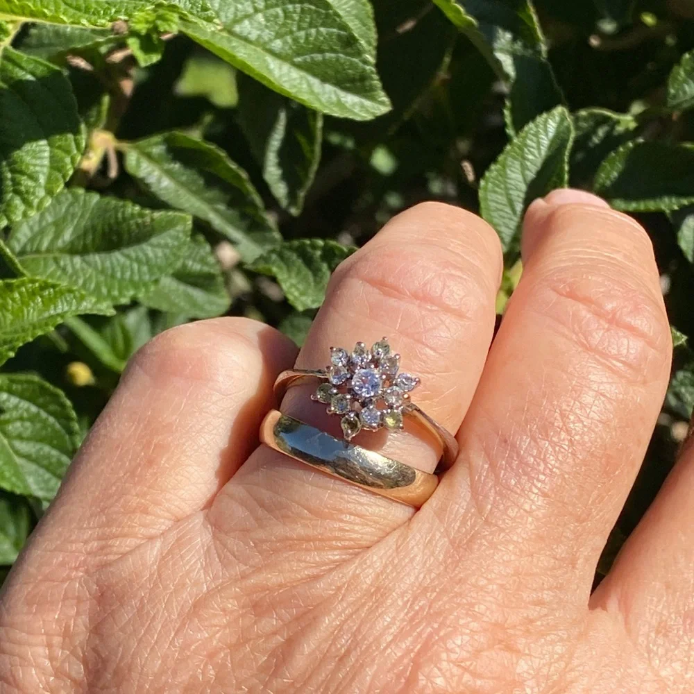 Signed Vintage Butler Cluster Flower Ring (9) - Picture 3 of 7